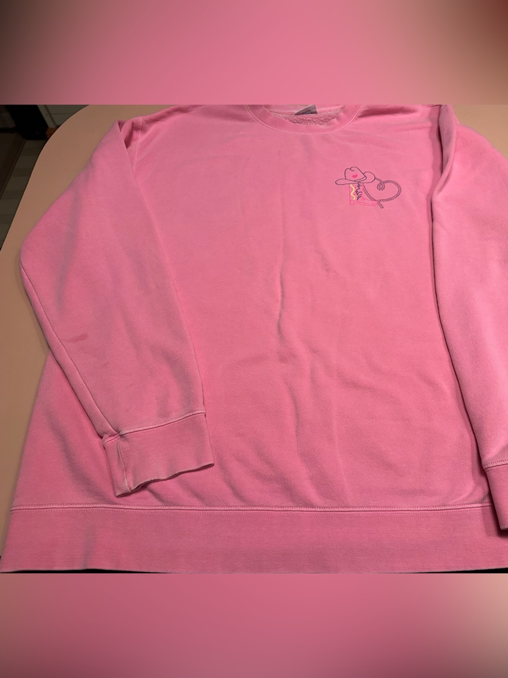 “Howdy Lover” Pink Women's Crewneck Sweatshirt - Classic Comfort
